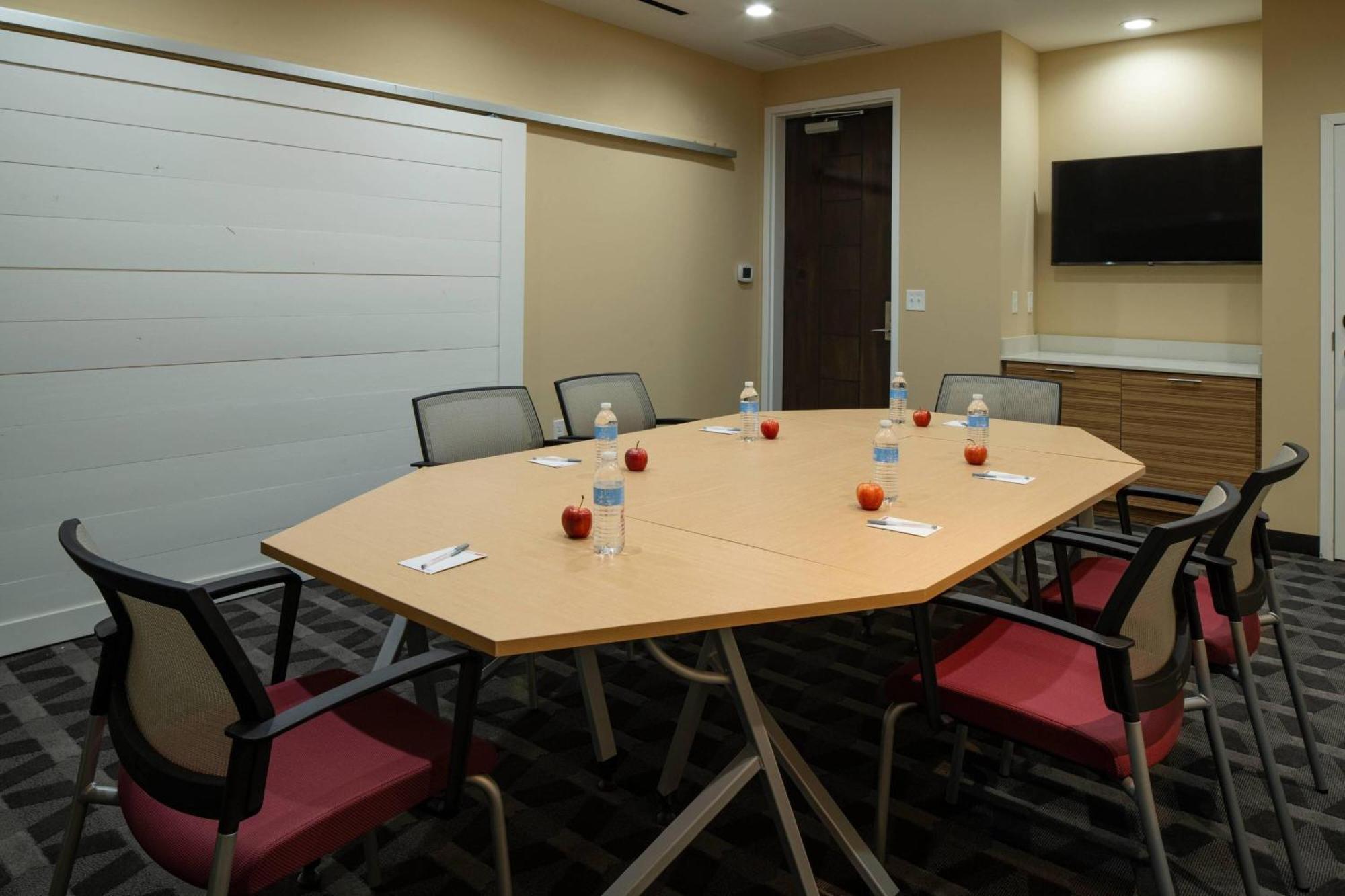 Towneplace By Marriott Suites Clarksville Esterno foto